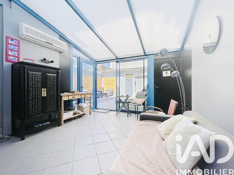 Maison - 239 m² - 9 pièces