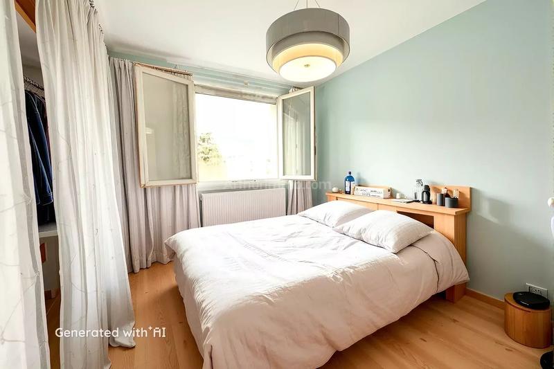 Appartement - 90 m² - 4 pièces