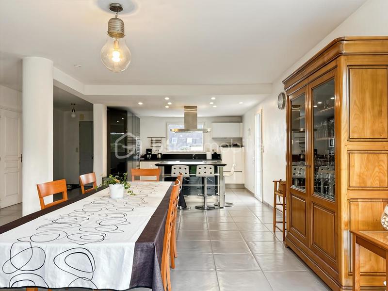 Maison - 168 m² - 6 pièces