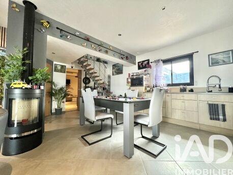 Maison de maîtres - 140 m² - 6 pièces