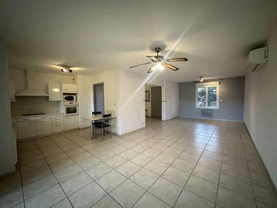 Appartement - 90 m² - 3 pièces