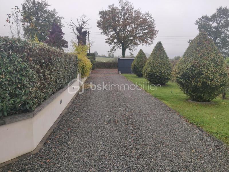 Propriété - 197 m² - 6 pièces