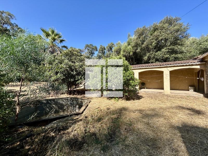 Maison - 260 m² - 9 pièces