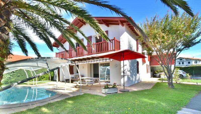 Villa - 202 m² - 7 pièces