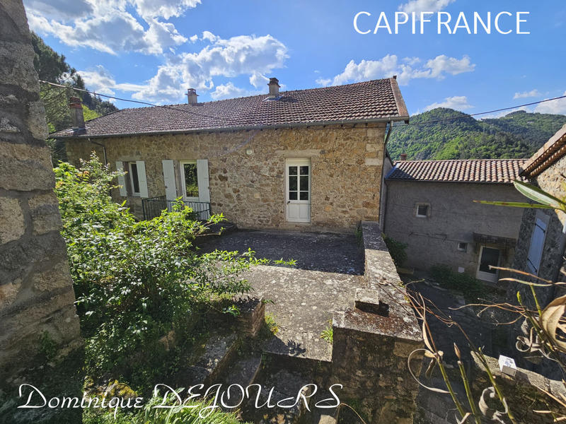 Maison - 280 m² - 13 pièces