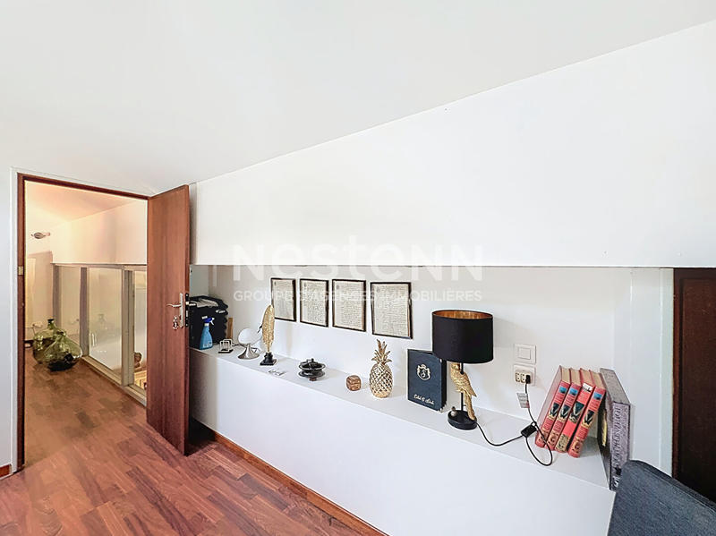 Maison - 185 m² - 9 pièces