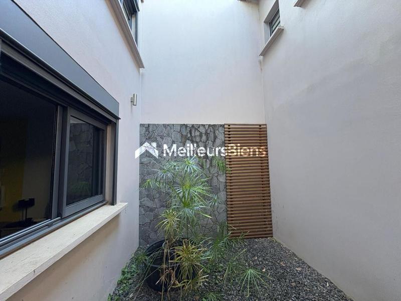 Maison d'architecte - 230 m² - 9 pièces