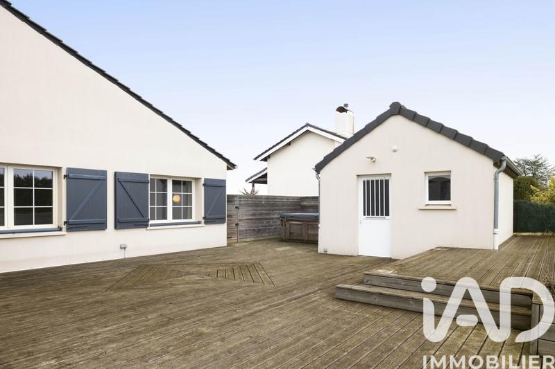 Maison - 200 m² - 7 pièces