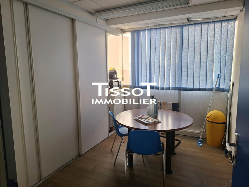 Bureau - 105 m² - 4 pièces