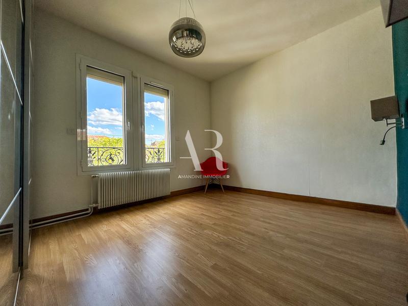 Maison - 95 m² - 3 pièces