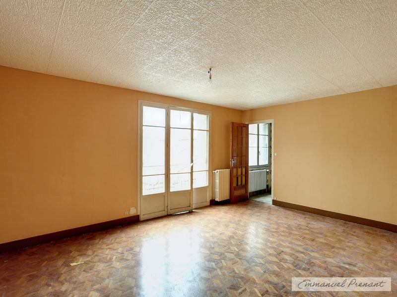 Local commercial - 242 m² - 7 pièces