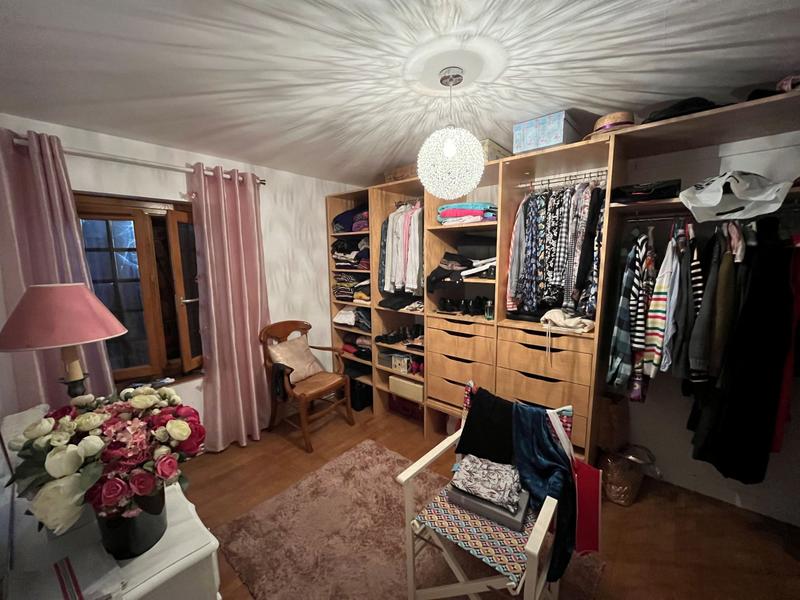 Maison - 180 m² - 9 pièces