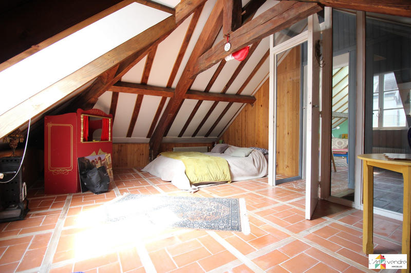 Maison - 143 m² - 7 pièces