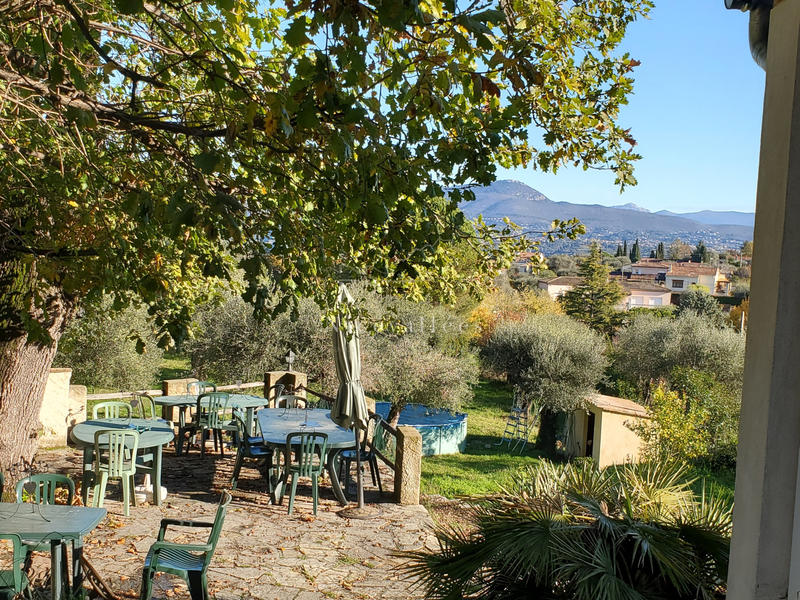 Maison - 193 m² - 13 pièces