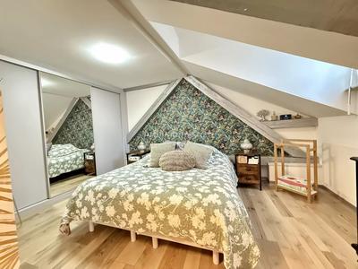 Appartement - 135 m² - 6 pièces