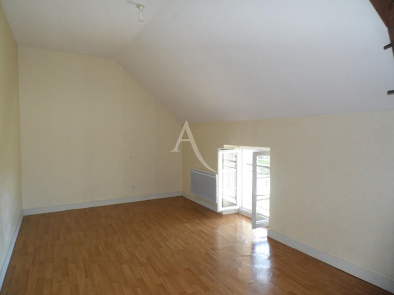 Appartement - 90 m² - 3 pièces