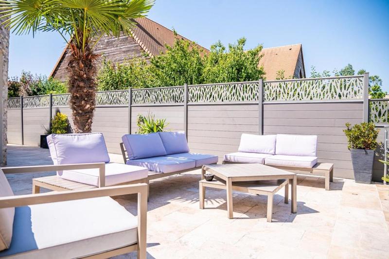 Maison - 260 m² - 8 pièces