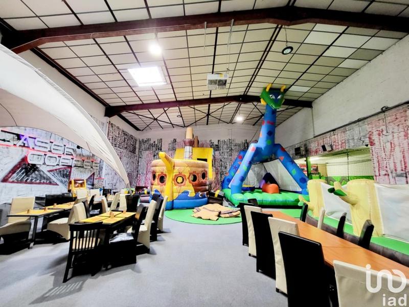 Local commercial - 1 200 m²