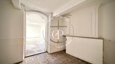 Maison de ville - 200 m² - 9 pièces