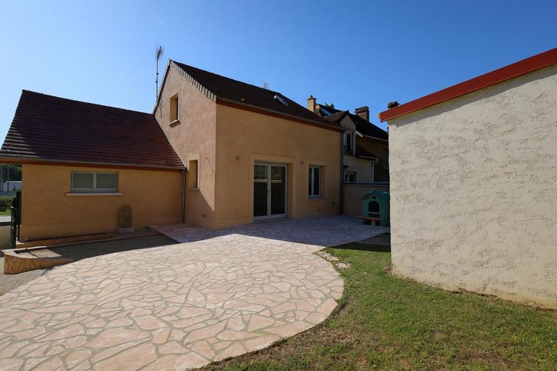Maison - 105 m² - 5 pièces