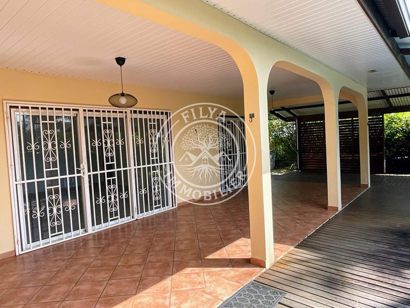 Maison - 94 m² - 4 pièces