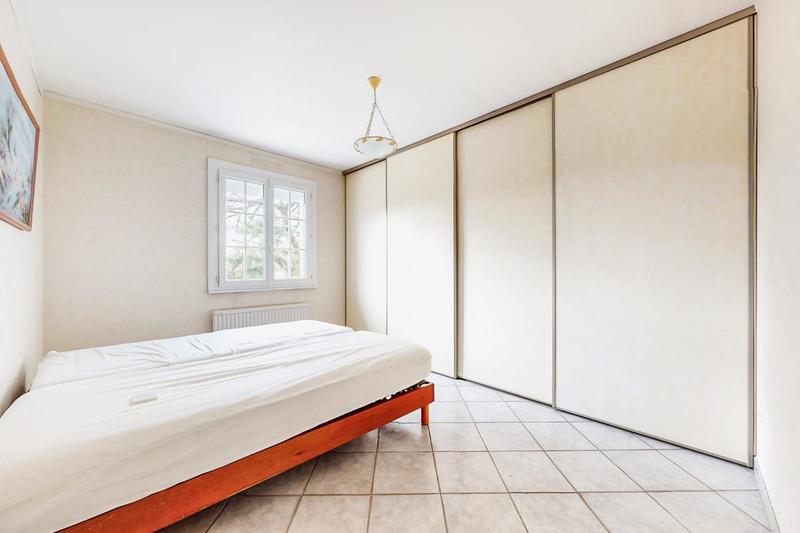 Maison - 180 m² - 6 pièces