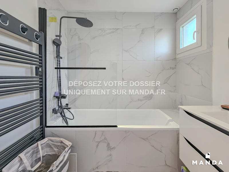 Chambre - 14 m² - 5 pièces