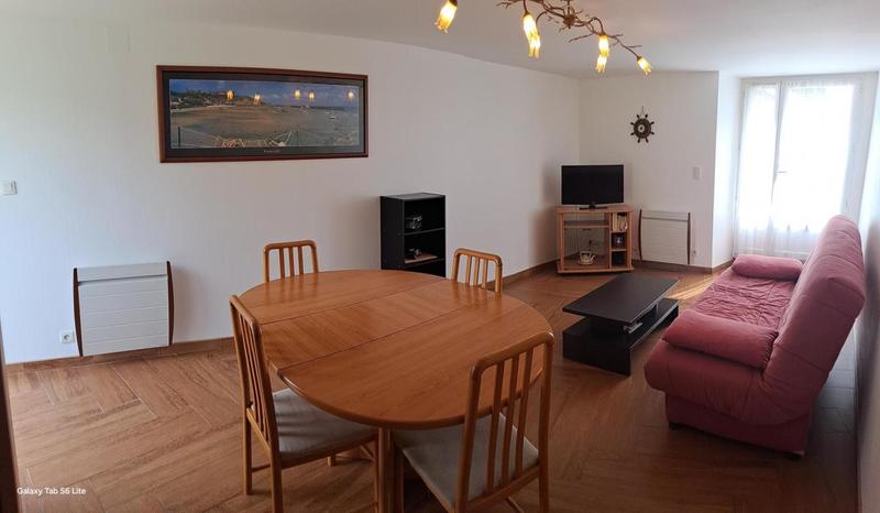 Maison - 158 m² - 9 pièces