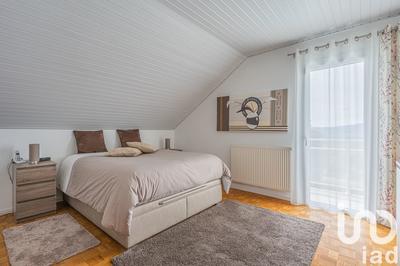 Maison - 205 m² - 6 pièces