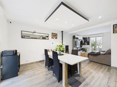 Maison - 102 m² - 6 pièces