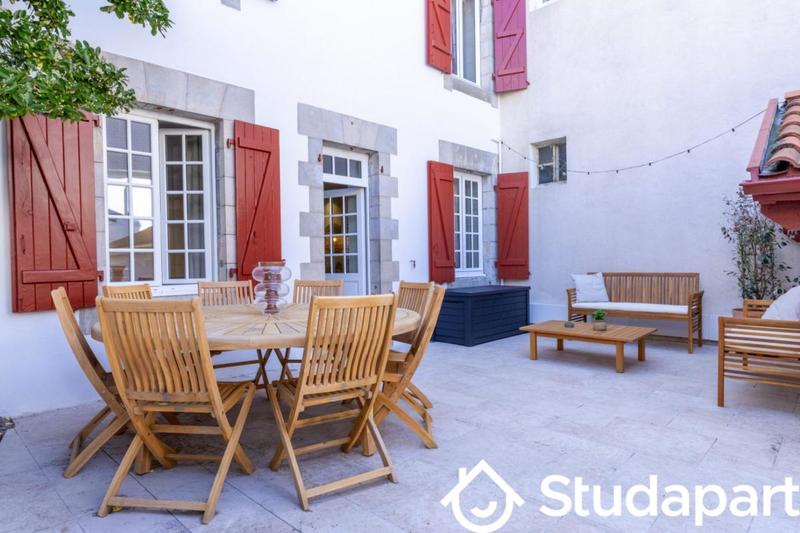 Chambre - 10 m² - 1 pièce