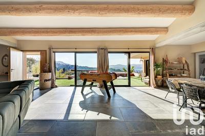 Maison - 288 m² - 8 pièces