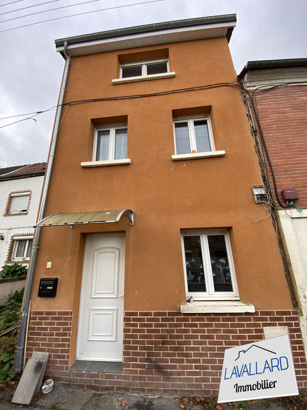 Maison - 80 m² - 4 pièces