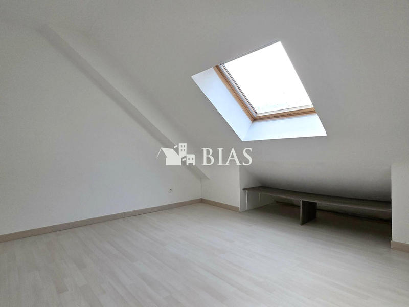 Maison traditionnelle - 131 m² - 6 pièces