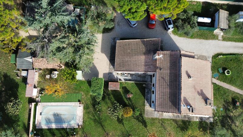 Villa - 180 m² - 6 pièces