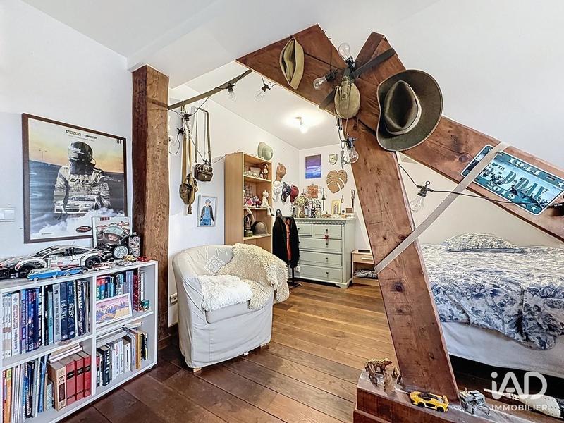 Maison - 196 m² - 7 pièces