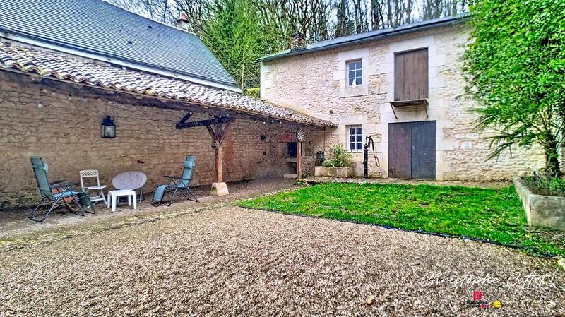 Maison - 207 m² - 8 pièces