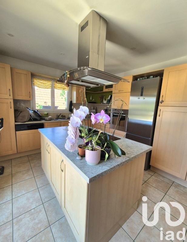 Maison - 250 m² - 7 pièces