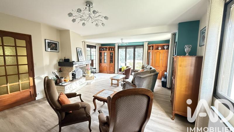 Maison - 220 m² - 5 pièces