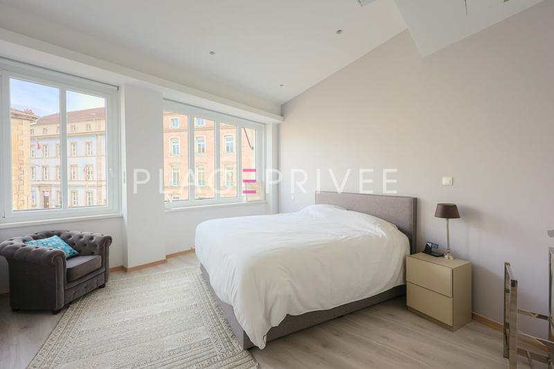 Appartement - 269 m² - 5 pièces