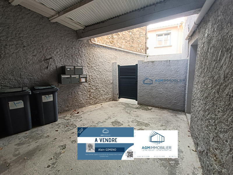 Maison - 217 m² - 8 pièces