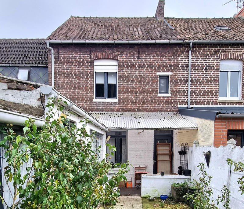 Maison - 90 m² - 4 pièces