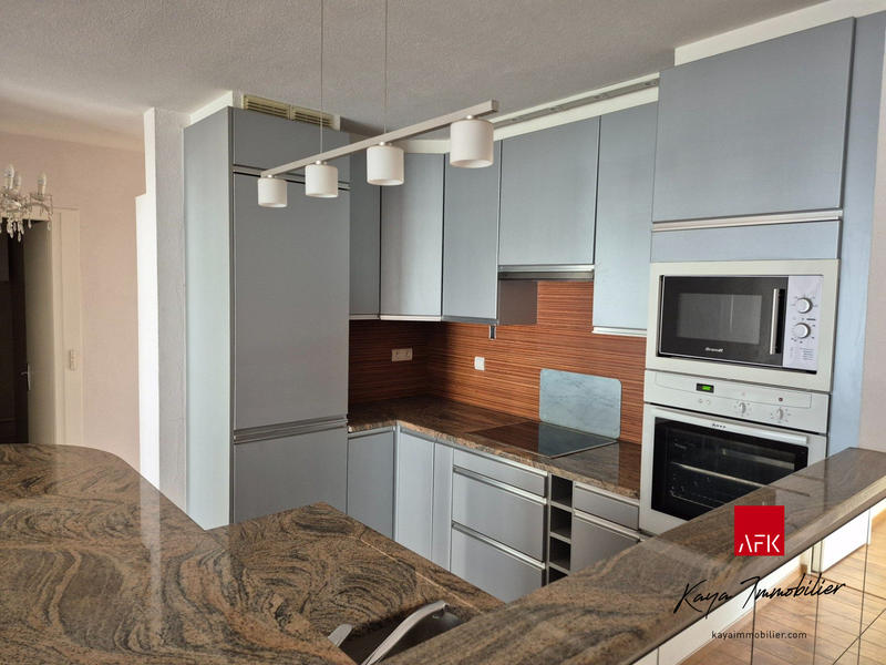 Appartement - 95 m² - 4 pièces