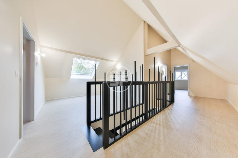 Maison - 179 m² - 6 pièces