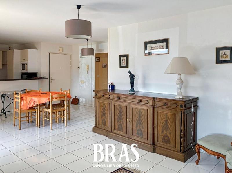 Appartement - 81 m² - 4 pièces