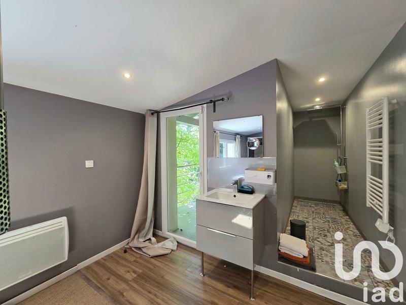 Maison - 185 m² - 7 pièces