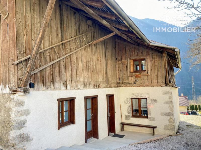 Corps de ferme - 360 m² - 5 pièces