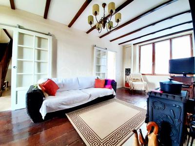 Maison en pierre - 146 m² - 6 pièces