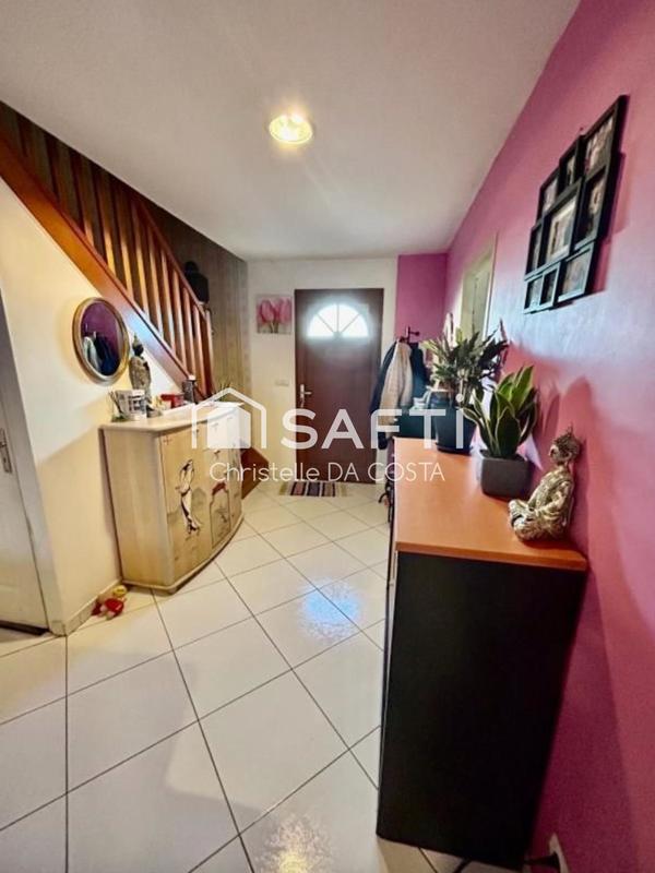 Maison - 90 m² - 5 pièces