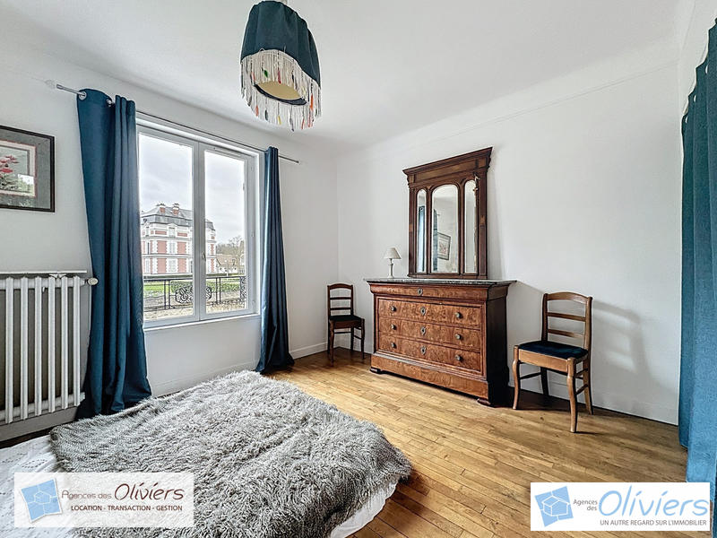 Maison - 180 m² - 6 pièces